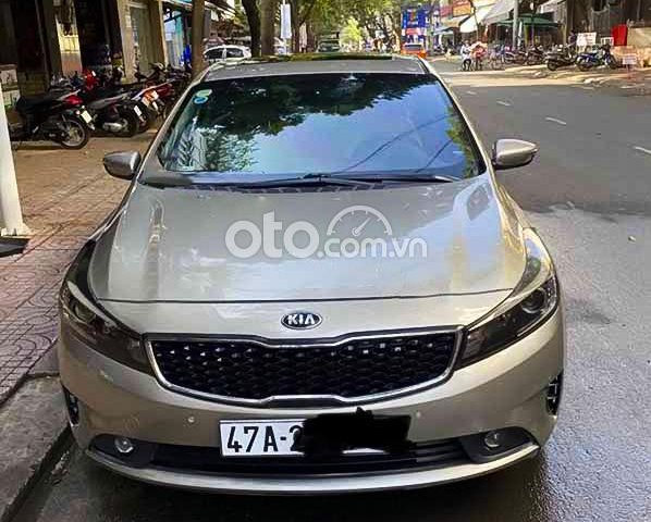 Bán xe Kia Cerato 2.0 AT sản xuất năm 20160