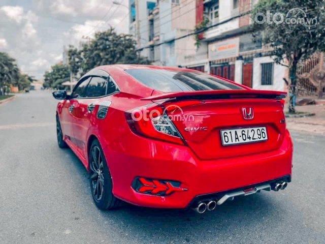 Bán Honda Civic sản xuất năm 2019, màu đỏ như mới0