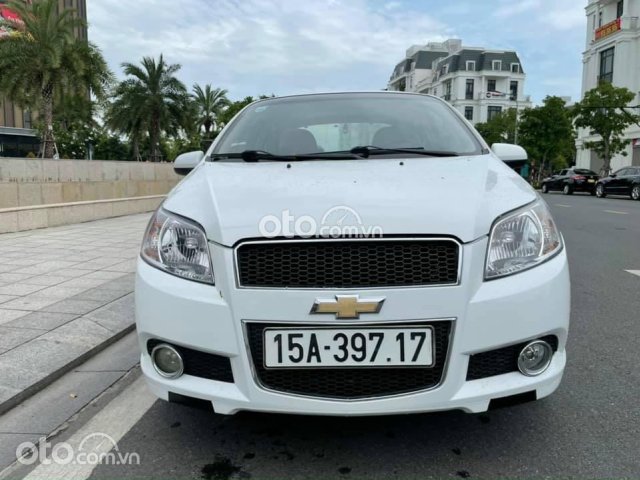 Bán xe Chevrolet Aveo năm sản xuất 2018, màu trắng, nhập khẩu chính chủ