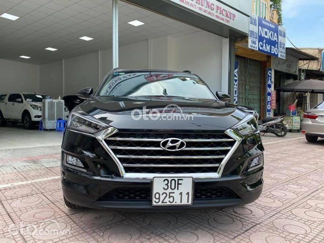 Bán Hyundai Tucson đời 2019, màu đen