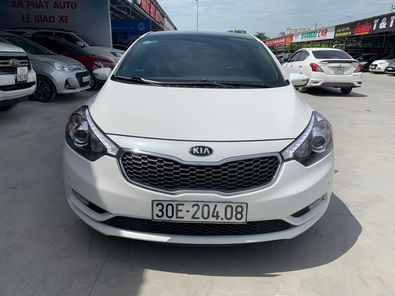 Cần bán Kia K3 AT đời 2016, màu trắng0