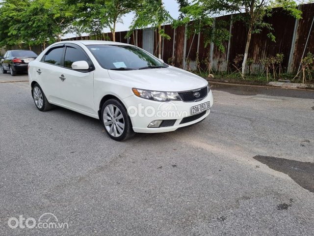 Bán Kia Forte đời 2010, màu trắng như mới, 275tr0