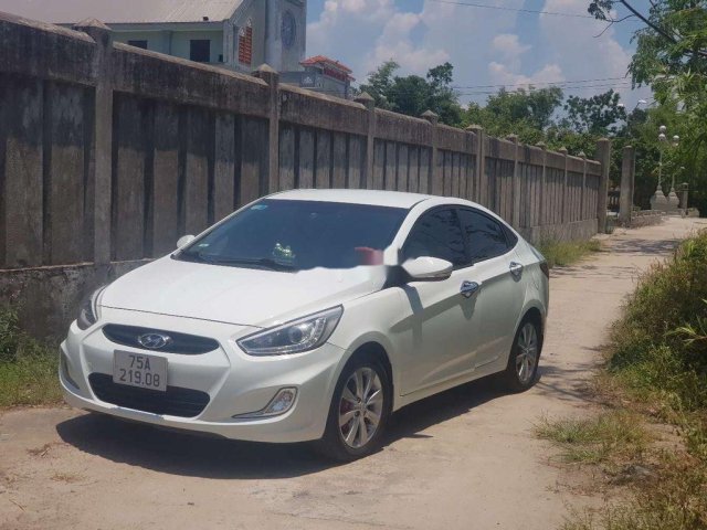 Bán Hyundai Accent Blue đời 2014, màu trắng, nhập khẩu nguyên chiếc, 365tr