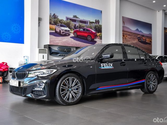 Bán ô tô BMW 330i đời 2020, màu đen0