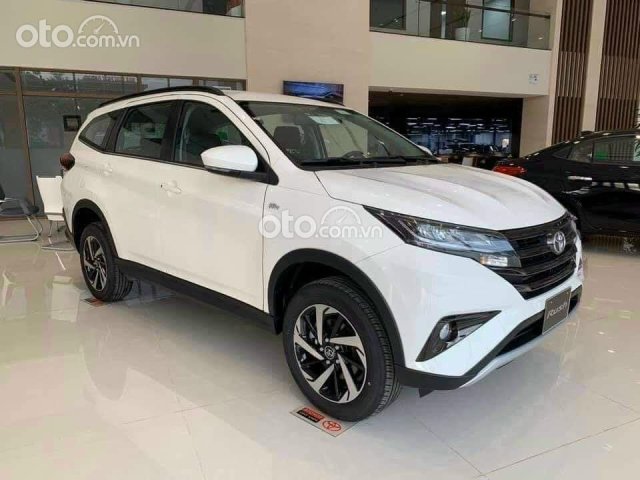 Bán Toyota Rush sản xuất năm 2021, màu trắng, 634tr