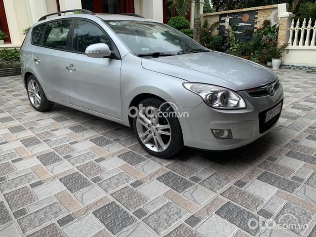 Bán xe Hyundai i30 sản xuất năm 2009, màu bạc số tự động0