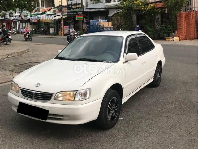 Bán Toyota Corolla đời 2001, màu trắng, chỉ 150tr0