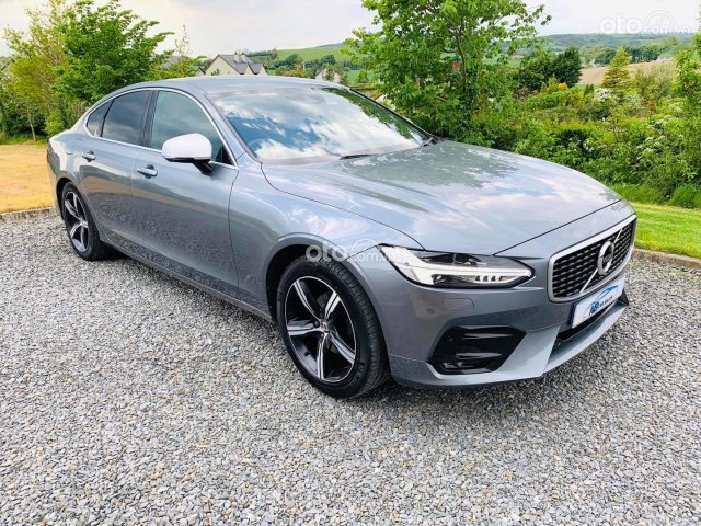 Cần bán Volvo S90 2018 tiêu chuẩn Châu Âu0