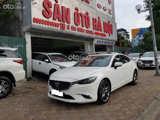 Mazda 6 bản 2.0AT màu trắng sản xuất năm 2017, xe tư nhân chính chủ một chủ từ đầu