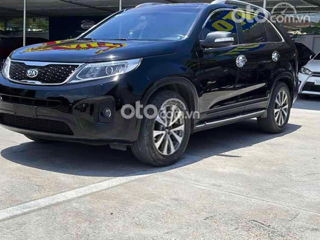 Cần bán gấp Kia Sorento 2.4 GATH 2015, màu đen  