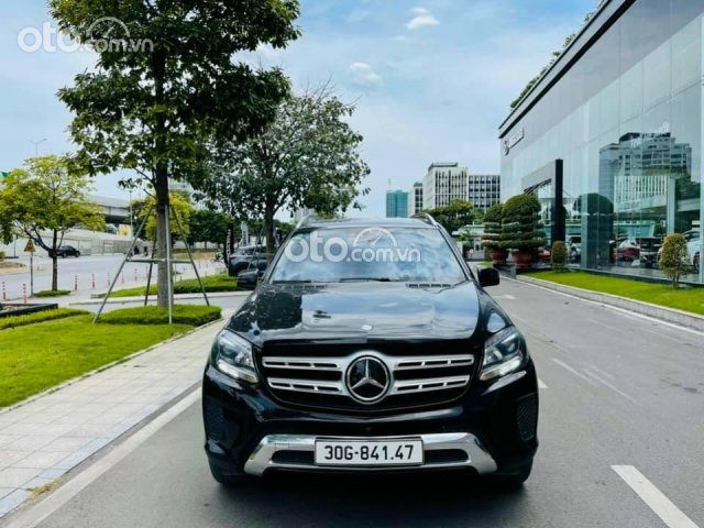 Cần bán gấp Mercedes GLS 450 đời 2016, màu đen, hỗ trợ bank 70%0