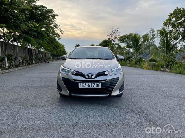 Cần bán Toyota Vios năm 2018, màu ghi vàng, số sàn, giá 398tr