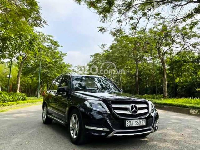 Cần bán Mercedes GLK 250 sản xuất năm 2014, màu đen còn mới0