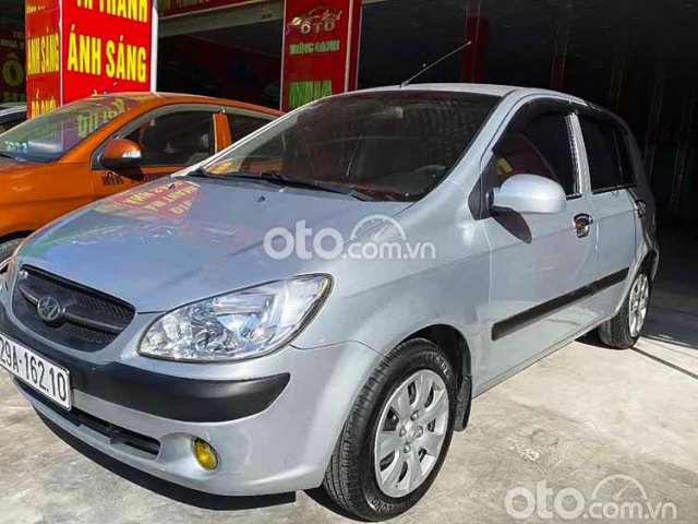 Xe Hyundai Getz MT năm sản xuất 2010, màu bạc 