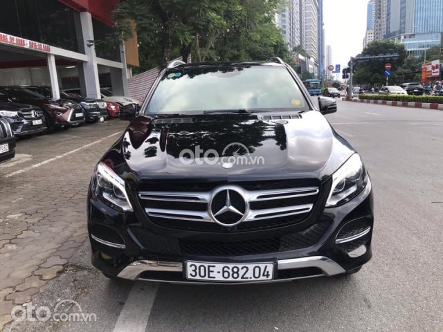 Bán Mercedes GLE 400 đời 2016, màu đen, hỗ trợ 70% nhanh gọn0