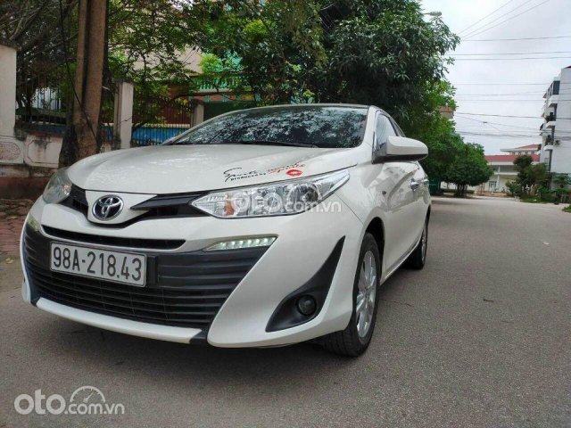 Cần bán lại xe Toyota Vios đời 2018, màu trắng số sàn, giá 408tr