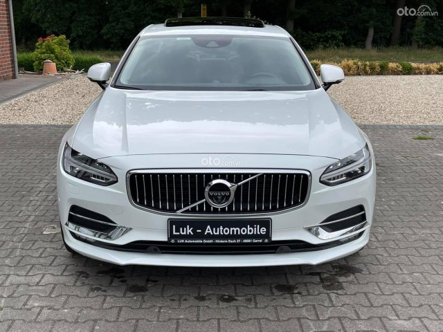 Cần bán xe Volvo S90 Inscription năm 2018, màu trắng, nhập khẩu nguyên chiếc0