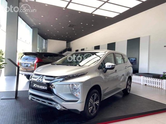 Cần bán Mitsubishi Xpander sản xuất năm 2021, màu bạc0