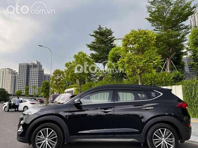 Bán ô tô Hyundai Tucson sản xuất năm 2015, màu đen, nhập khẩu còn mới0