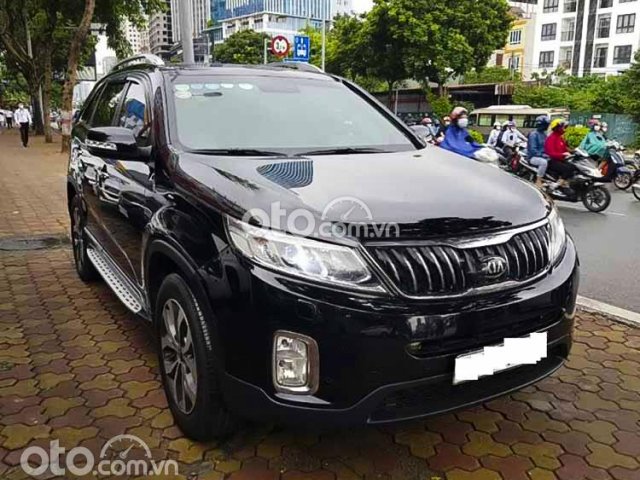 Bán Kia Sorento đời 2016, màu đen, giá tốt