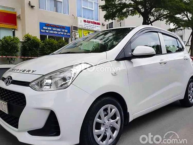 Cần bán lại xe Hyundai Grand i10 năm 2017, màu trắng chính chủ, 238tr0