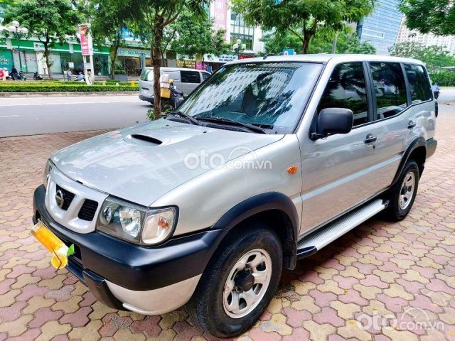 Bán Nissan Terrano đời 2004, màu bạc, xe nhập0