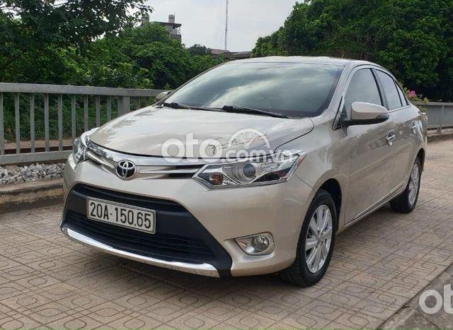 Bán xe Toyota Vios đời 2015, màu vàng số tự động giá cạnh tranh