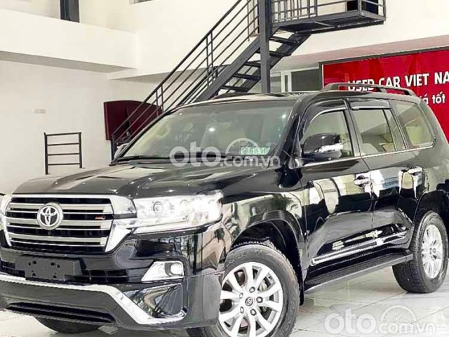 Bán Toyota Land Cruiser VX 4.6 V8 sản xuất năm 2016, màu đen, nhập khẩu nguyên chiếc còn mới