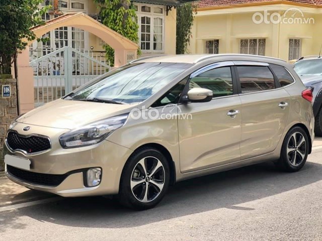 Xe KIA Rondo Luxury 7 chổ ngồi, số tự động sản xuất 20160