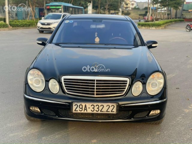 Cần bán xe Mercedes Benz E280 sản xuất 2005