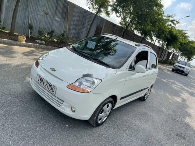 Cần bán gấp Chevrolet Spark năm sản xuất 2010, màu trắng chính chủ, giá 88tr