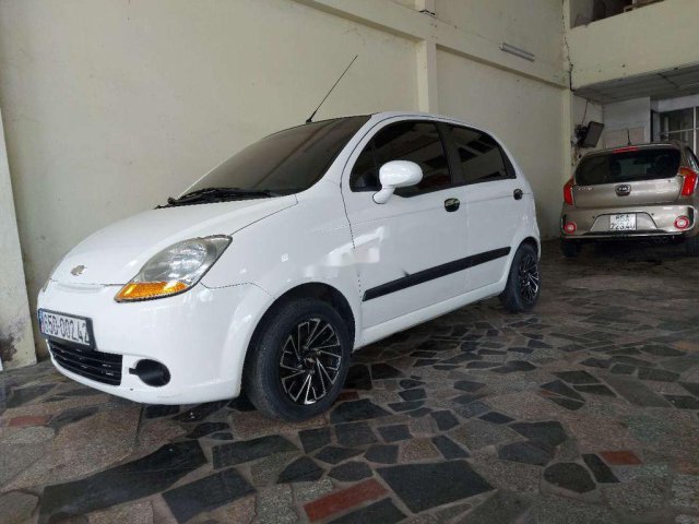 Bán Chevrolet Spark đời 2015, màu trắng số sàn, 135tr0