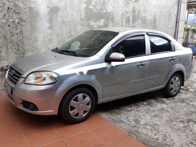 Bán xe Daewoo Gentra 2009, màu bạc chính chủ0