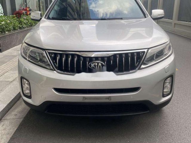 Bán Kia Sorento đời 2016, màu bạc chính chủ