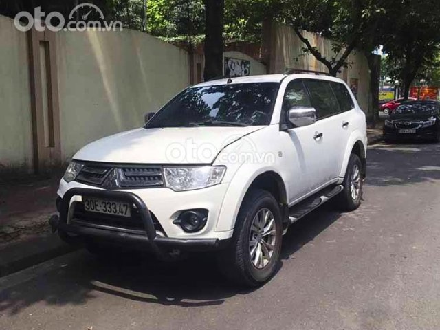 Cần bán Mitsubishi Pajero Sport MT đời 2016, màu trắng còn mới0