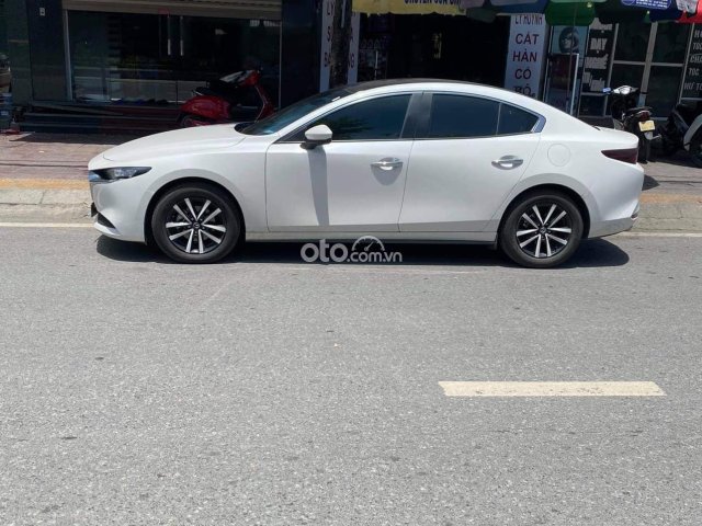 Mazda 3 1.5 sx 2020 màu trắng hình thức mới