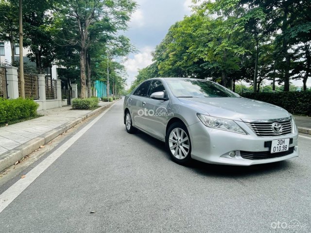 Xe Toyota Camry 2.5G sản xuất 2014, 610tr