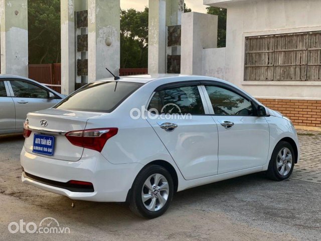 Cần bán xe Hyundai Grand i10 1.2AT năm 2019, màu trắng chính chủ