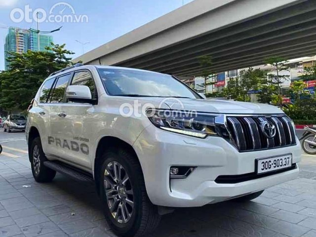 Cần bán Toyota Prado VX 2.7L năm 2018, màu trắng, nhập khẩu0