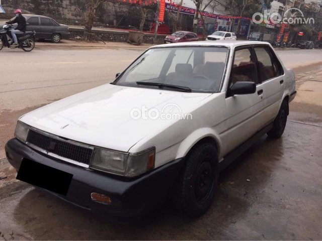 Bán Toyota Corolla đời 1989, màu trắng, xe nhập, giá 20tr