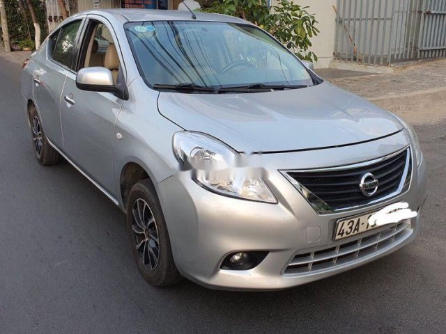 Cần bán xe Nissan Sunny năm 2015 còn mới, giá 240tr