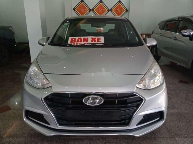 Cần bán gấp Hyundai Grand i10 2018, màu bạc, nhập khẩu số sàn, 285 triệu0