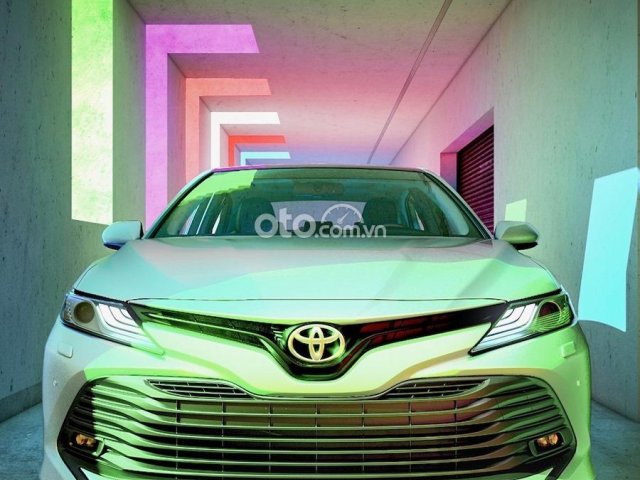 Bán Toyota Camry 2.0G sản xuất năm 2021, màu bạc0