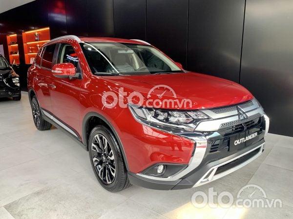 Cần bán xe Mitsubishi Outlander 2.0 CVT Premiu năm sản xuất 20210