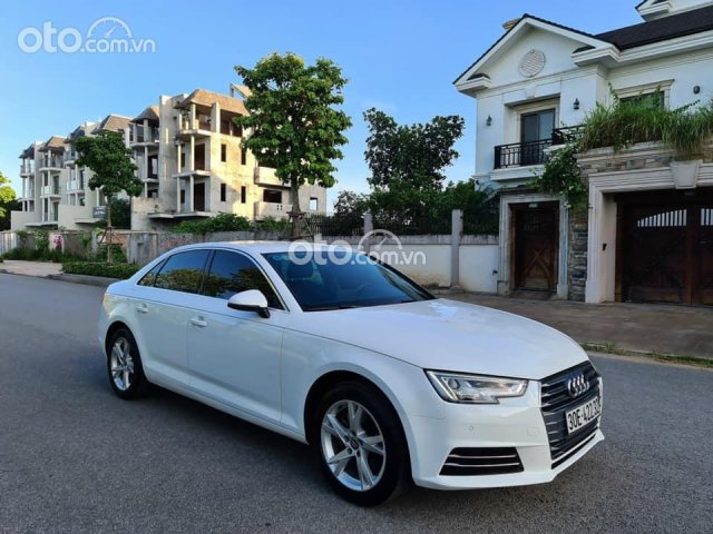 Bán Audi A4 đời 2016, màu trắng0