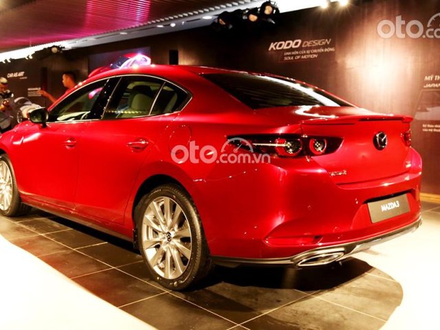 Cần bán Mazda 3 1.5L Deluxe sản xuất 2021, màu đỏ giá cạnh tranh0