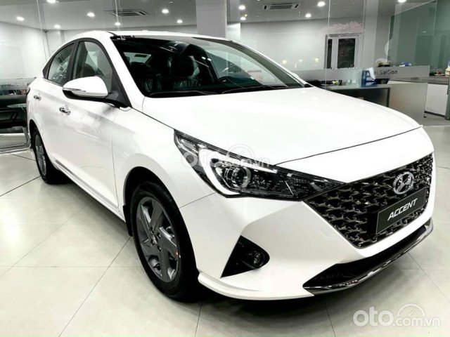 Bán xe Hyundai Accent sản xuất năm 2021, màu trắng, giá 426tr0