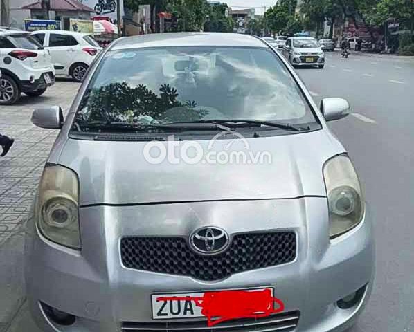 Bán Toyota Yaris năm sản xuất 2007, màu bạc, xe nhập còn mới0