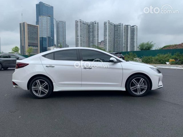 Xe Hyundai Elantra Sport 1.6Turbo sản xuất năm 2020, màu trắng0