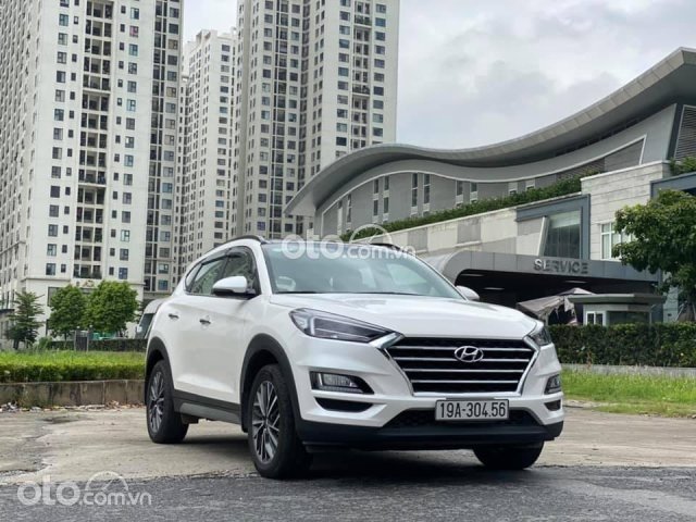 Bán Hyundai Tucson năm sản xuất 2020, màu trắng chính chủ0